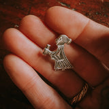 Valkyria with Drinking Horn (Silver)