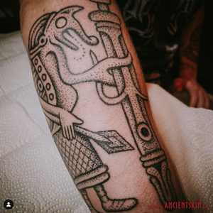 Wolf warrior on the Sheath of Gutenberg find from Sigmaringen - Nordic Tattoo, Handpoked Tattoo, Vikingtattoo